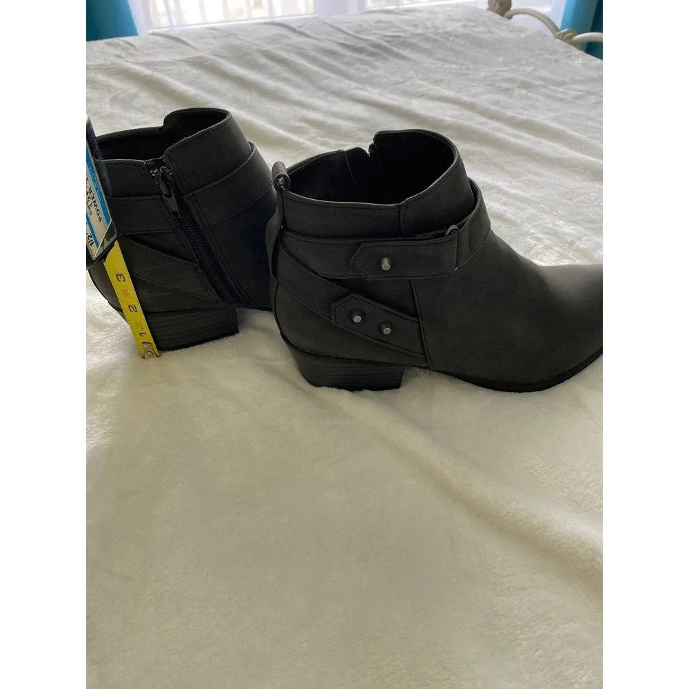 Unionbay Tilly Grey Ankle Boots Studded Harness Strap Block Heel Booties 6.5M